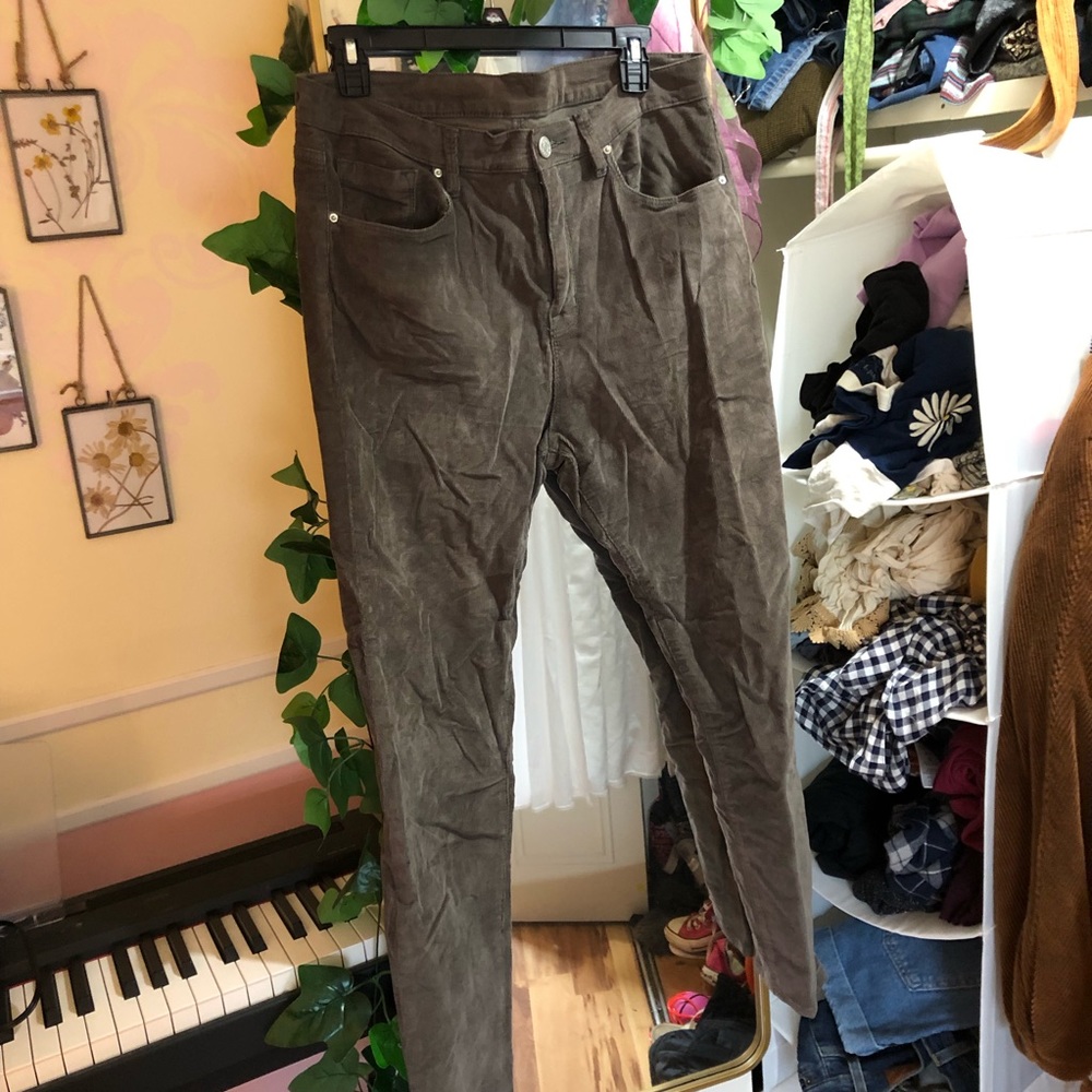 BDG UO OLIVE CORDUROY HIGH WAISTED JEANS